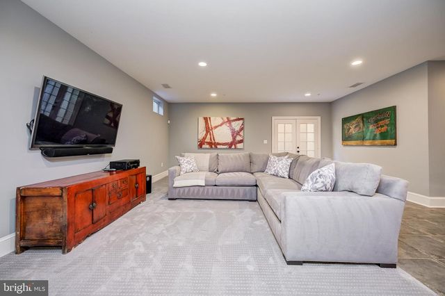 7505 MARBURY RD, Bethesda, MD 20817