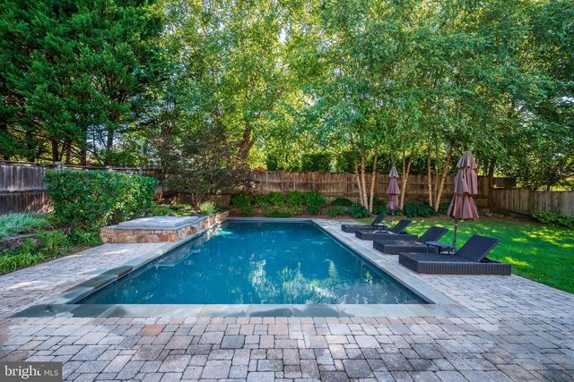 7505 MARBURY RD, Bethesda, MD 20817