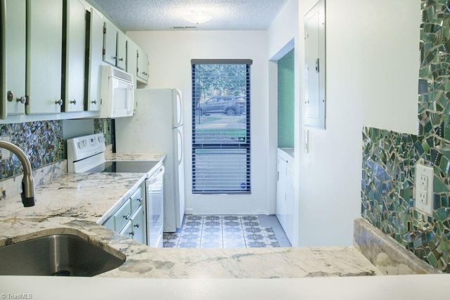 301 Village Lane F, Greensboro, NC 27409