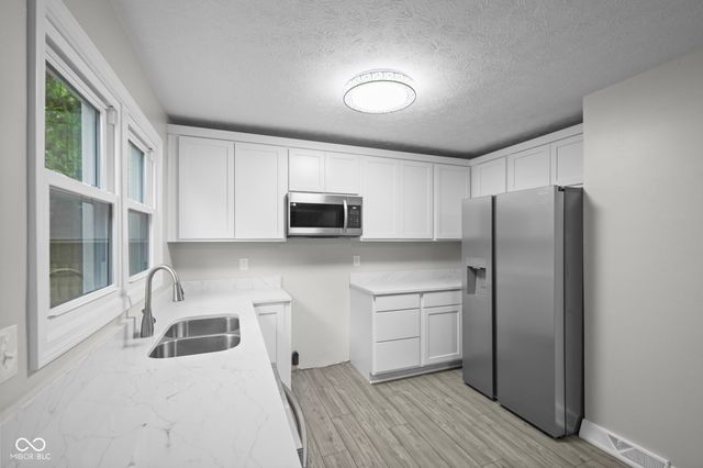 710 W Southport Road, Indianapolis, IN 46217