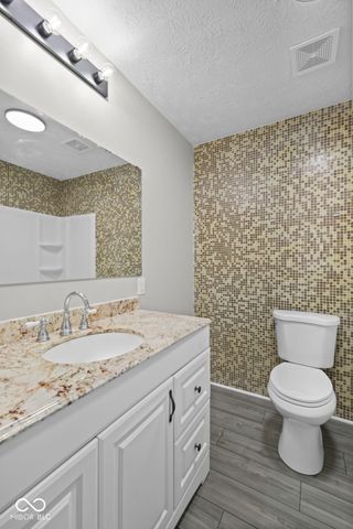 710 W Southport Road, Indianapolis, IN 46217