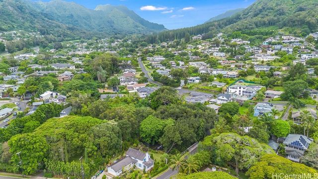 3242 Pelekane Drive, Honolulu, HI 96817
