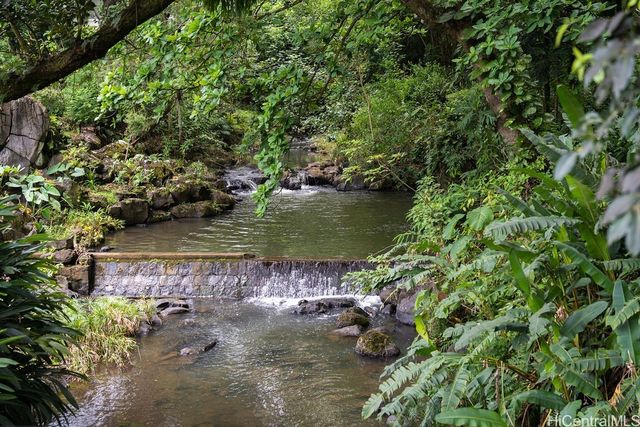 3242 Pelekane Drive, Honolulu, HI 96817