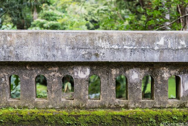 3242 Pelekane Drive, Honolulu, HI 96817