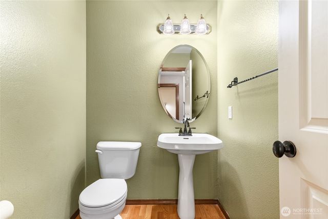 8711 Fenwick Loop SE SE, Olympia, WA 98513