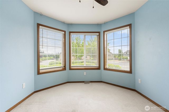 8711 Fenwick Loop SE SE, Olympia, WA 98513