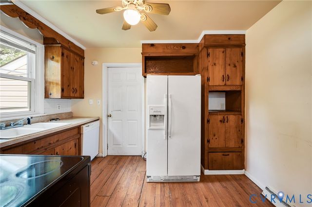 136 Holly Hill Dr, Petersburg, VA 23805