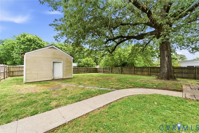 136 Holly Hill Dr, Petersburg, VA 23805