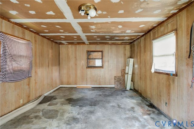136 Holly Hill Dr, Petersburg, VA 23805