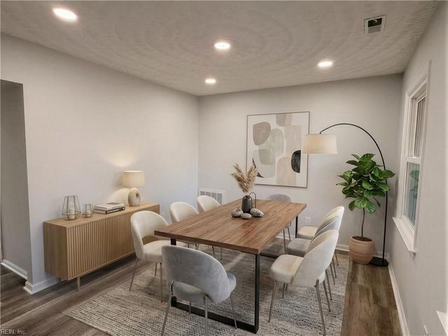 251 S Parliament DR, Virginia Beach, VA 23462