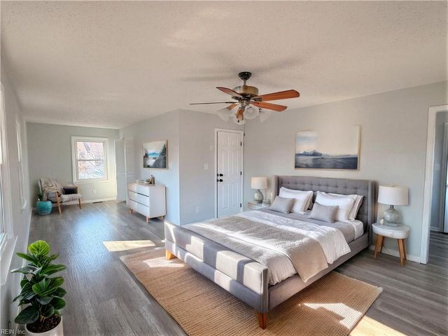 251 S Parliament DR, Virginia Beach, VA 23462