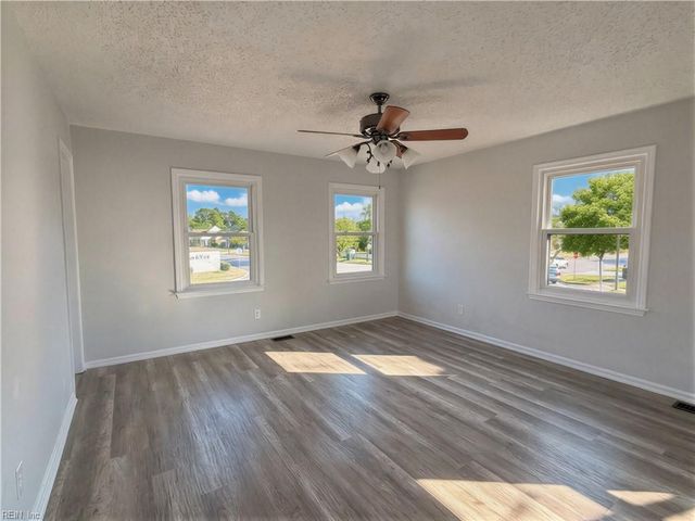 251 S Parliament DR, Virginia Beach, VA 23462