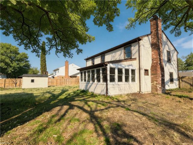 251 S Parliament DR, Virginia Beach, VA 23462