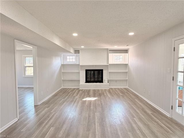 251 S Parliament DR, Virginia Beach, VA 23462