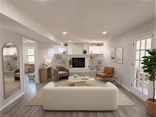 251 S Parliament DR, Virginia Beach, VA 23462