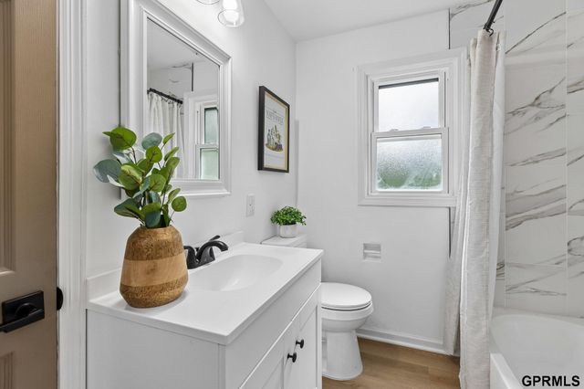 2407 Washington Street, Bellevue, NE 68005