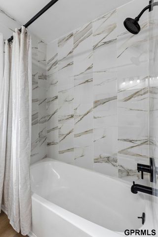 2407 Washington Street, Bellevue, NE 68005