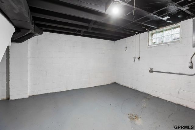 2407 Washington Street, Bellevue, NE 68005