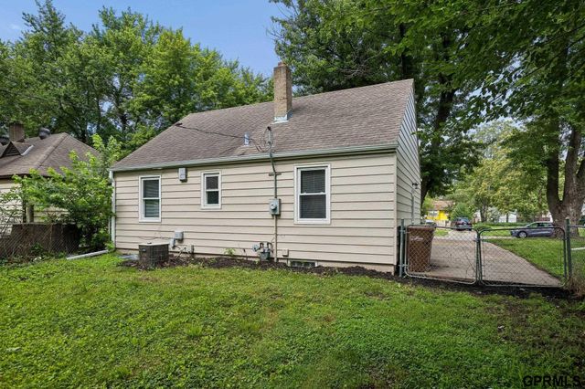 2407 Washington Street, Bellevue, NE 68005