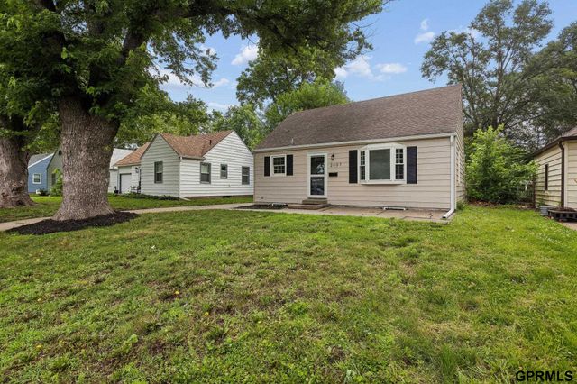 2407 Washington Street, Bellevue, NE 68005