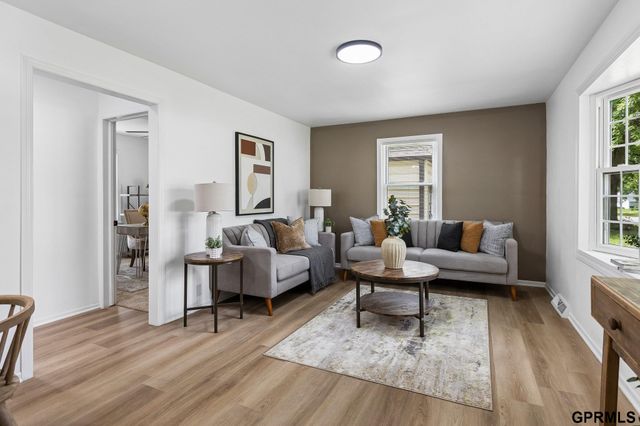 2407 Washington Street, Bellevue, NE 68005