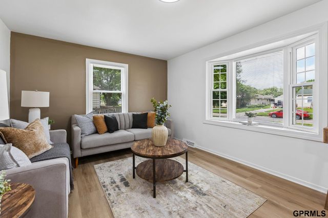 2407 Washington Street, Bellevue, NE 68005