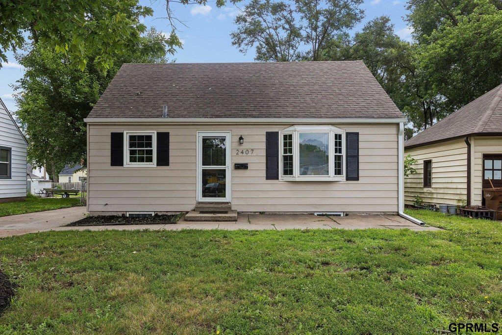 2407 Washington Street, Bellevue, NE 68005
