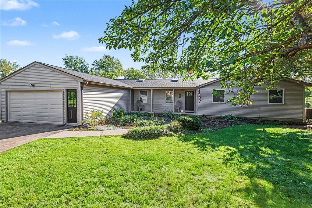 24 Sandpiper Hill, Perinton, NY 14450