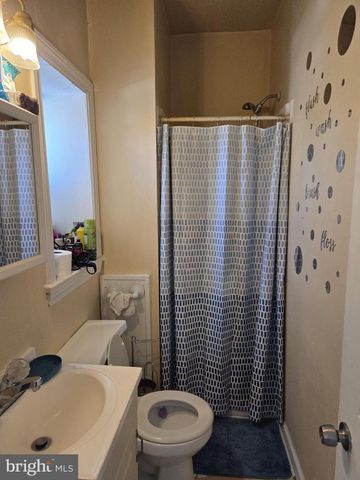 627 MACDADE BLVD, Collingdale, PA 19023