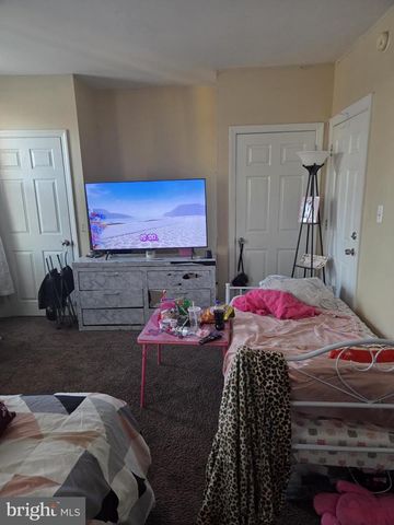 627 MACDADE BLVD, Collingdale, PA 19023