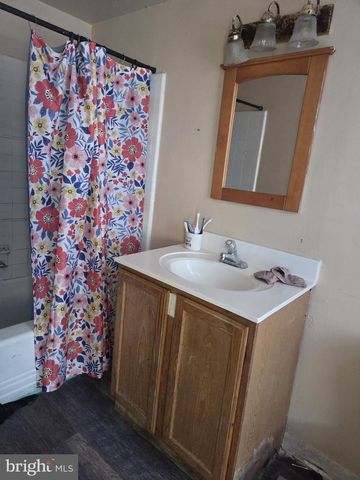 627 MACDADE BLVD, Collingdale, PA 19023