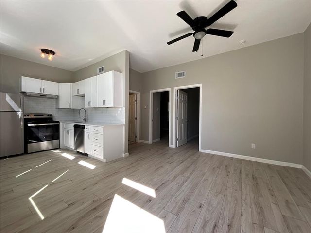 3403 Yupon Street, Houston, TX 77006