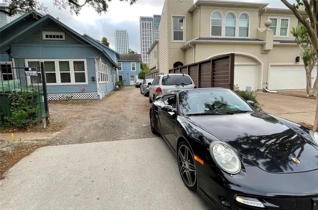 3403 Yupon Street, Houston, TX 77006