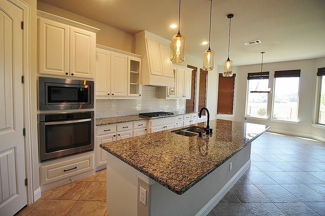 2313 Lamberth Court, Heath, TX 75126