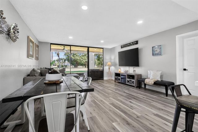 4427 Luxemburg Ct, Lake Worth, FL 33467