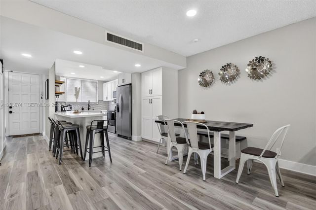 4427 Luxemburg Ct, Lake Worth, FL 33467