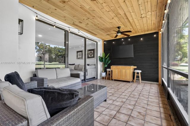 4427 Luxemburg Ct, Lake Worth, FL 33467