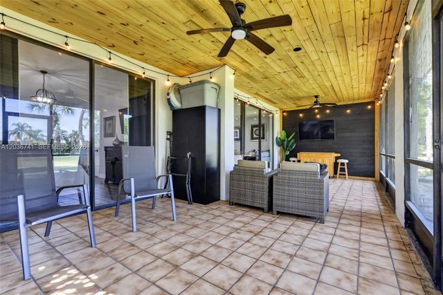 4427 Luxemburg Ct, Lake Worth, FL 33467