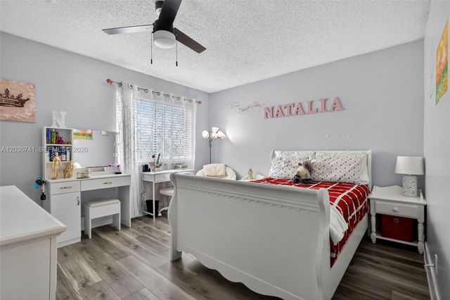 4427 Luxemburg Ct, Lake Worth, FL 33467