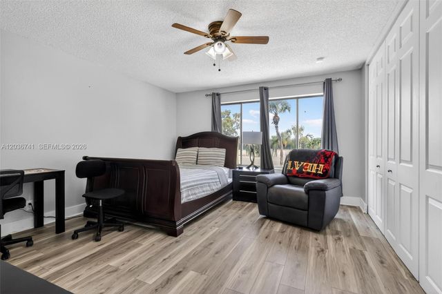 4427 Luxemburg Ct, Lake Worth, FL 33467