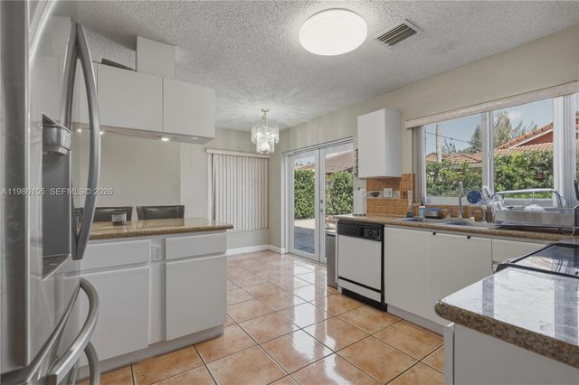 13237 NW 11th St, Miami, FL 33182