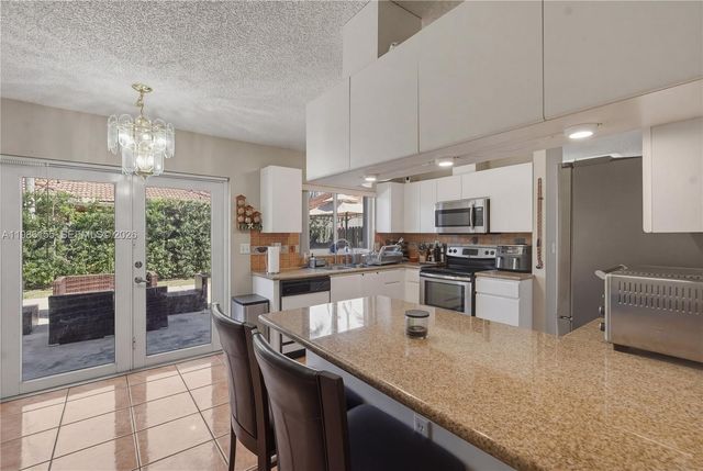 13237 NW 11th St, Miami, FL 33182