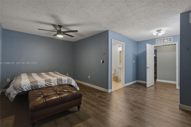 13237 NW 11th St, Miami, FL 33182