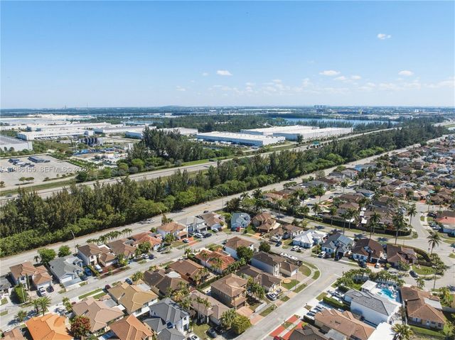 13237 NW 11th St, Miami, FL 33182