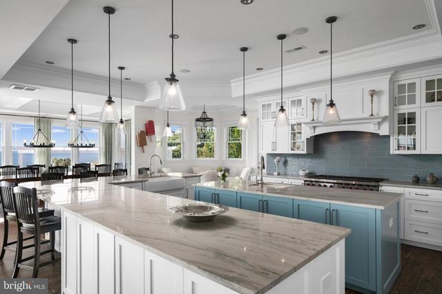 43 W HOLLY DR, Long Beach Township, NJ 08008