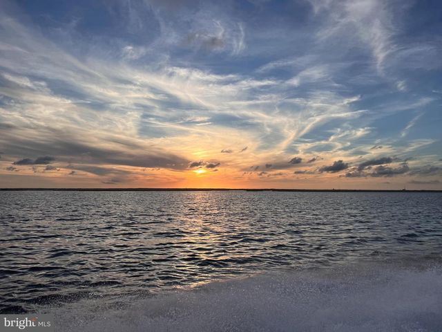 43 W HOLLY DR, Long Beach Township, NJ 08008