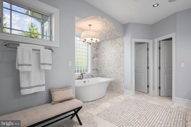 43 W HOLLY DR, Long Beach Township, NJ 08008