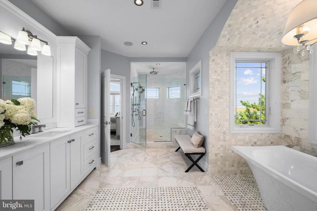 43 W HOLLY DR, Long Beach Township, NJ 08008