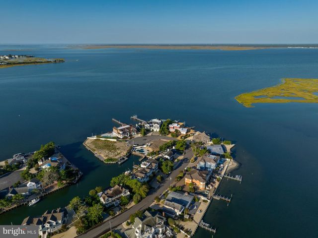 43 W HOLLY DR, Long Beach Township, NJ 08008