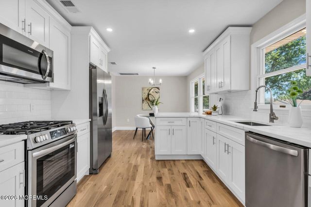 68 Sherman Avenue, Bayville, NJ 08721